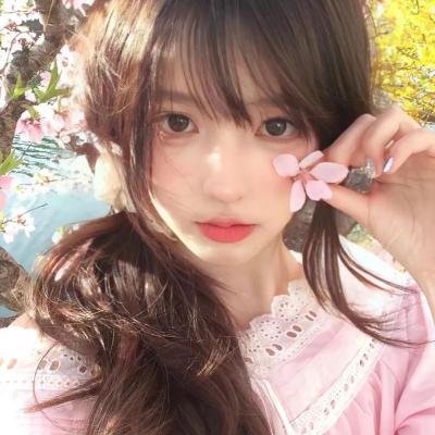 我们中的一个被绊倒